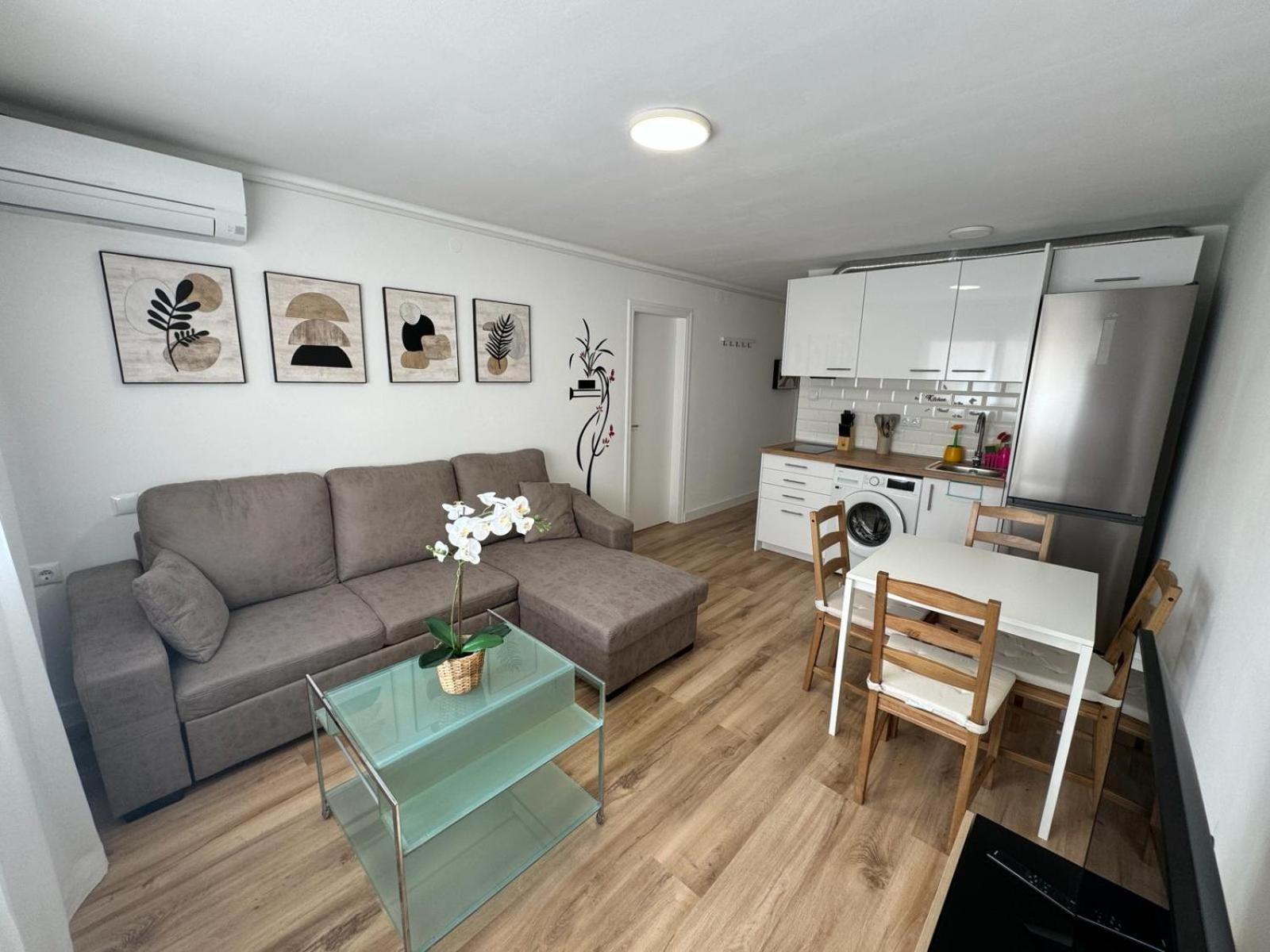 Acogedor Apartamento A 50 Metros Del Mar Cambrils Exterior foto